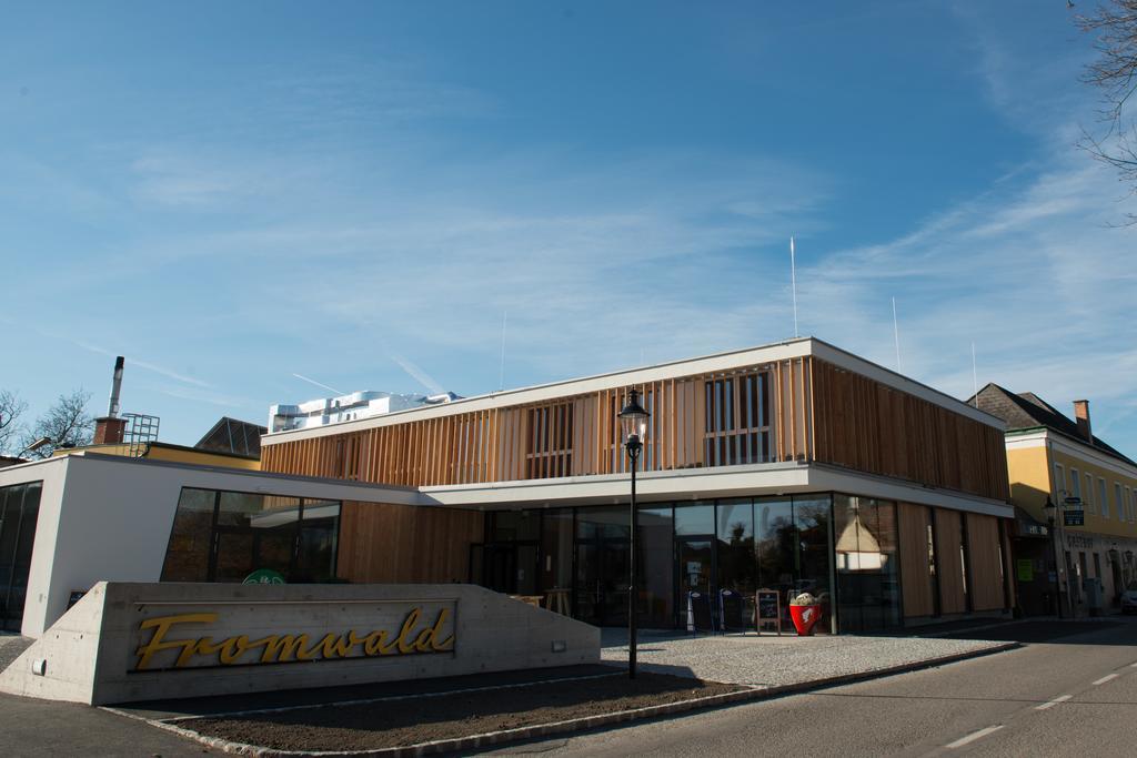 Hubertushof Fromwald Hotel Und Gasthof Bad Fischau Oda fotoğraf